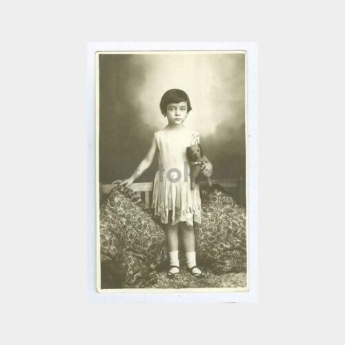 1930 Oyuncaklı Kız Görünüş Fotoğraf