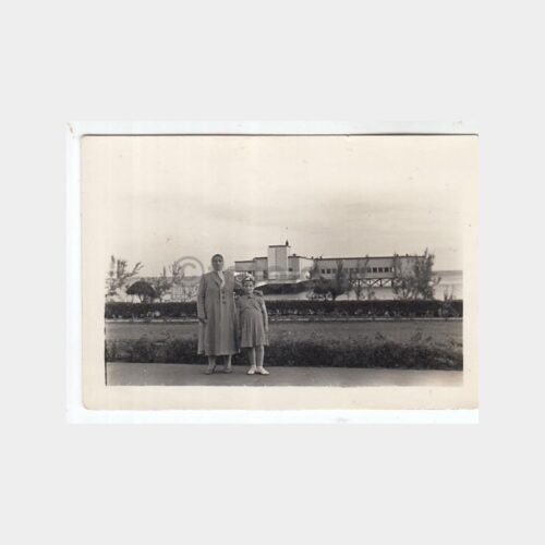1940 Ankara Resmi Bina Önünde Fotoğraf