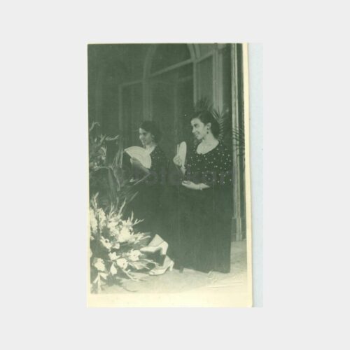 1954 Foto Güven - Aynada Kadın Görünüş Fotoğraf
