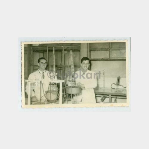 1954 Kimya Fizik Laboratuvar Konulu Fotoğraf