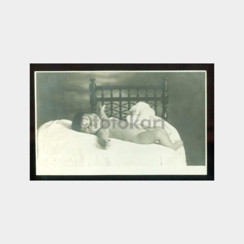 1930 Stüdyo Bebek Konulu Fotoğraf