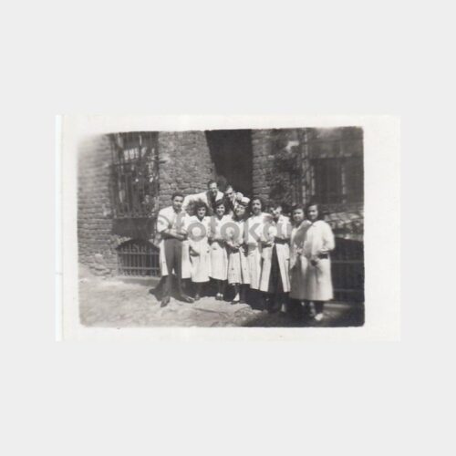 1946 Eczacılık Okulu Öğrencileri Konulu 2 Adet Fotoğraf