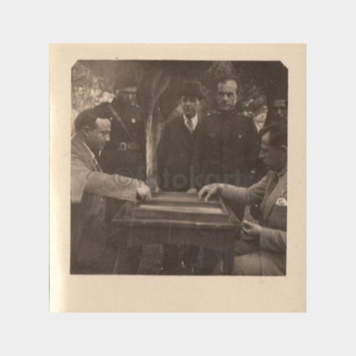 1940 Anadolu Kasaba Tavla Oynayanlar Fotoğrafı
