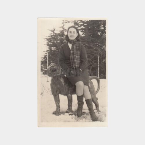 1960 Dış Mekan Kadın Kış Giyim Konulu Fotoğraf