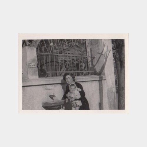 Çeşme Başında Kadın Konulu Fotoğraf