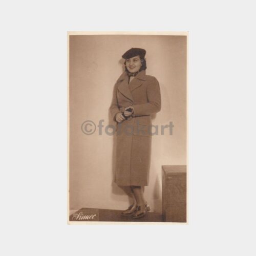 1940 Foto Sümer Şapkalı Kadın Konulu Fotoğraf