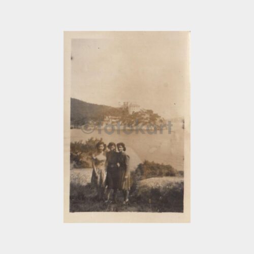 1940 Heybeliada Gezisi Üç Kadın Fotoğraf