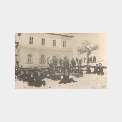 Karlar Arasında Beden Dersi İlginç Fotoğraf