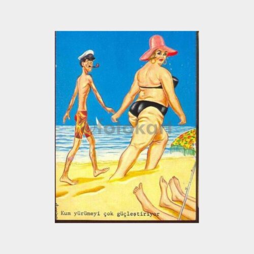 Kumda Yürümek Zordur Mizahi Kartpostal