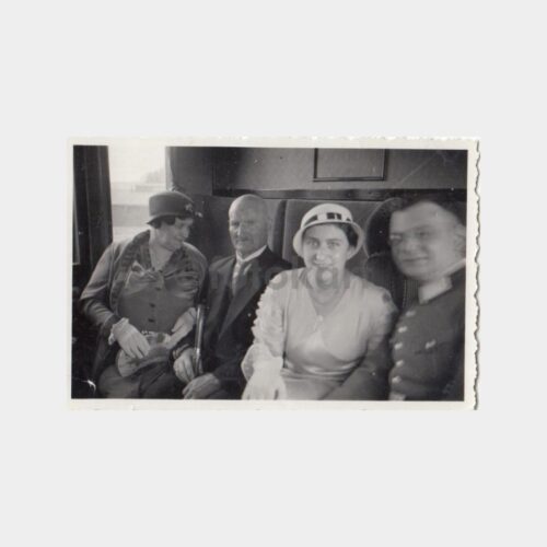 1934 Tren Kompartmanı Yolcular Konulu Fotoğraf
