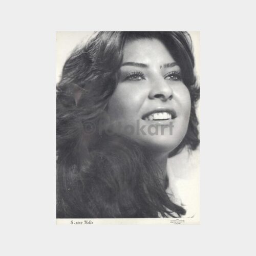 Yeliz - Pop Müzik Sanatçısı Kartpostal