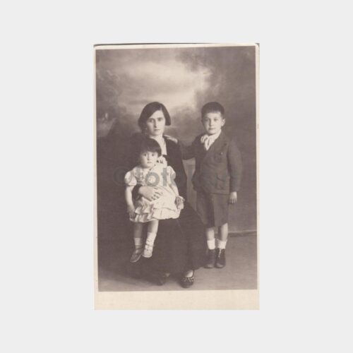 Stüdyo Ana ve Çocukları Konulu Fotoğraf