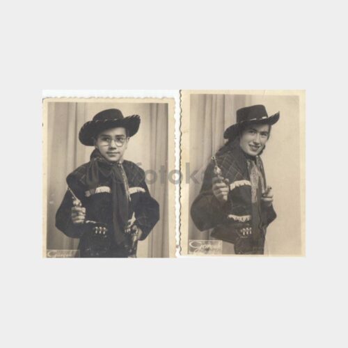 1958 Kovboy Giyimli Stüdyo 2 Adet Fotoğraf