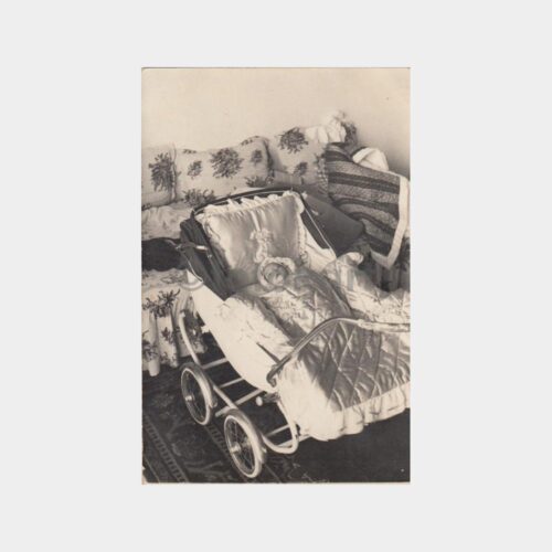 1960 Bebek Çocuk Arabası Konulu Fotoğraf