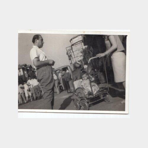 1948 Çocuk Arabası Konulu Fotoğraf