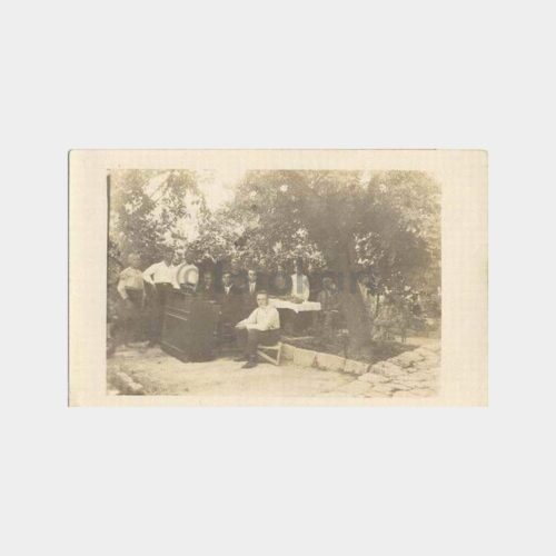 Bahçede Müzik Keyfi Toplu Fotoğraf