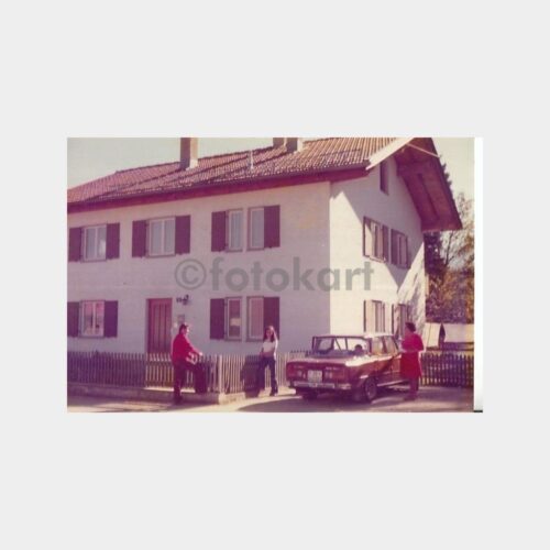 Murat 124 Benzeri Yabancı Plakalı Otomobil Konulu Fotoğraf