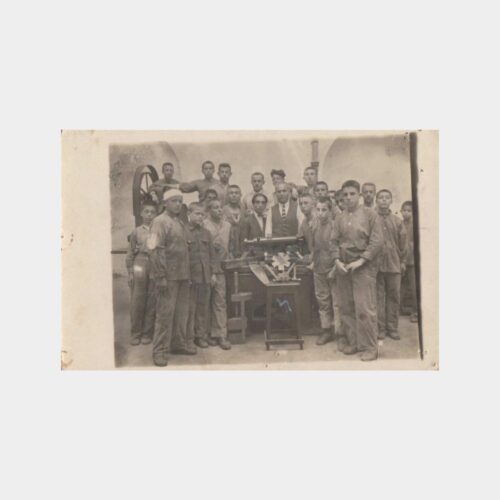 1930 Erkek Sanat Okulu Öğrenci Grubu Fotoğraf