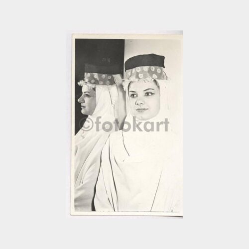 1964 Güzel Başlıklı Kız Fotoğraf