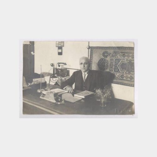1930 Foto Emina - Müdür Masası Görünüş Fotoğraf