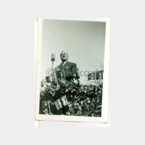 1934 Nutuk Kürsüde Konuşmacı Konulu Fotoğraf