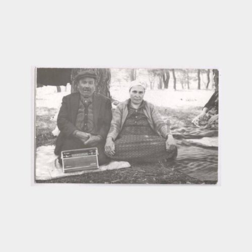1965 Piknikte İlginç Tipler Konulu Fotoğraf