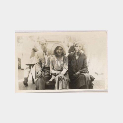 1935 Şapkalı Kız Arkadaşlar Görünüş Fotoğraf