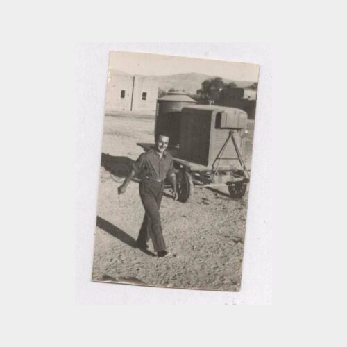 1952 Tarla İlaçlama Pulverizör Konulu Fotoğraf