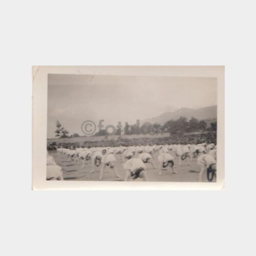 1953 19 Mayıs Tören Kız Öğrenciler Konulu 2 Adet Fotoğraf