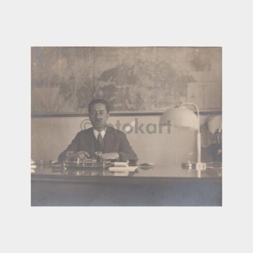 1930 Müdür ve Masası Fotoğraf