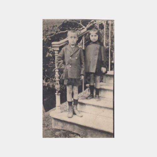 1935 Dış Mekan Kardeş Çocuklar Konulu Fotoğraf