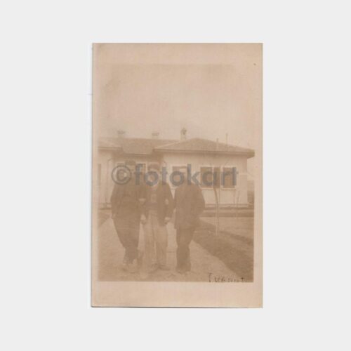 1931 Gazi Çiftliğinde Üç Arkadaş Konulu Fotoğraf