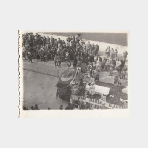1940 Kızılay Kan Grubu Hemşireler Tören Geçişi Fotoğraf