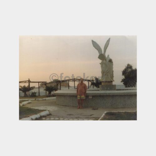 1990 Kuşadası Park Anıt Konulu Fotoğraf