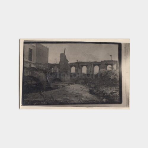 1920 Tarihi Bina Yıkıntısı 3 Adet Konulu Fotoğraf
