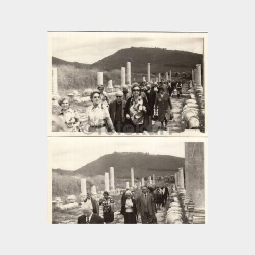 1975 Bergama Akropol Gezisi Grup Konulu 2 Adet Fotoğraf