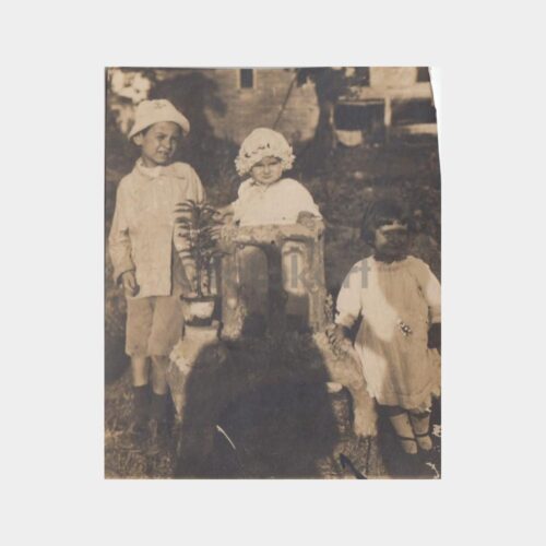 1928 Çocuk Giyim Kültürü Konulu Fotoğraf