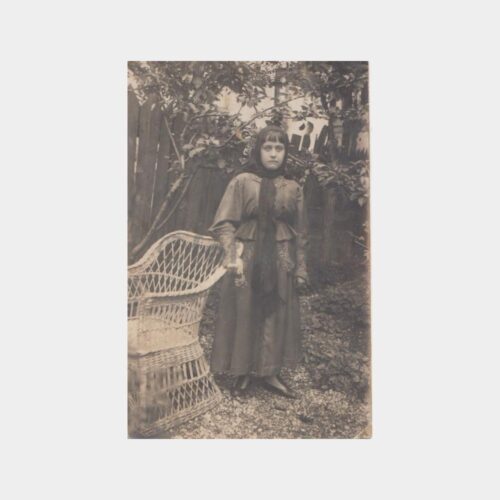 1927 Genç Kız Dış Mekan Konulu Fotoğraf