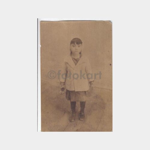 1930 Kız Çocuk Giyim Kültürü Konulu Fotoğraf