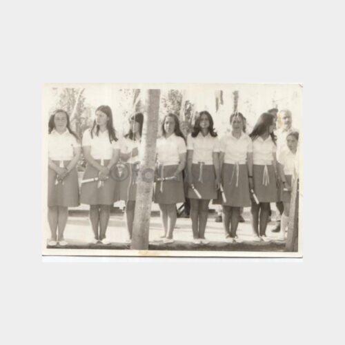 1970 Kız Okulu Mezuniyet Töreni Konulu Fotoğraf