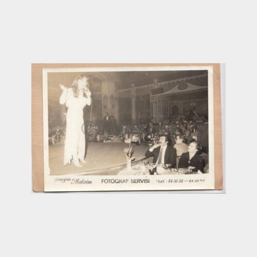 1974 Büyük Maksim Gazinosu Konulu Fotoğraf Kabı - Görsel 2